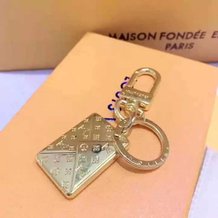 Louis Vuitton latest envelope bag keychain