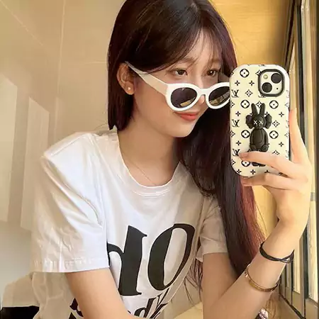 louis vuitton bunny girl pattern iphone case