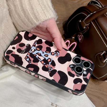 Full - coverage leather leopard - print LV phone case