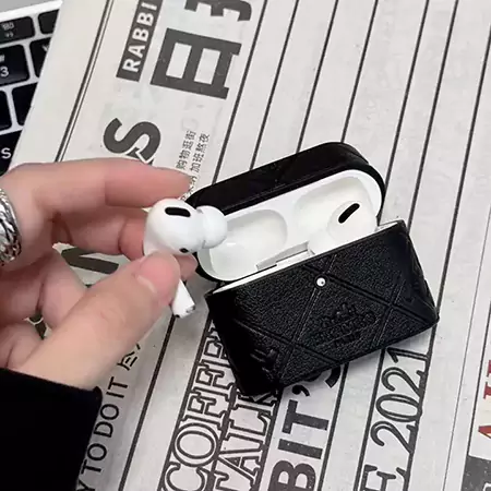 Hermès - inspired AirPods case