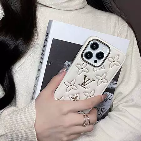 louis vuitton leather - grain clover with gold - foil logo pattern iphone case