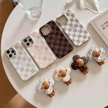 louis vuitton checkered pattern vivienne magnetic stand iphone case