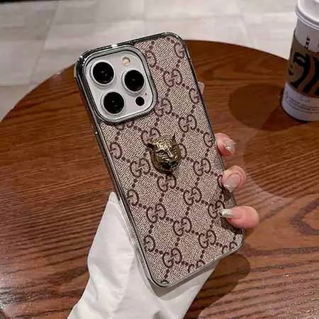 gucci classic pattern metal logo iphone case
