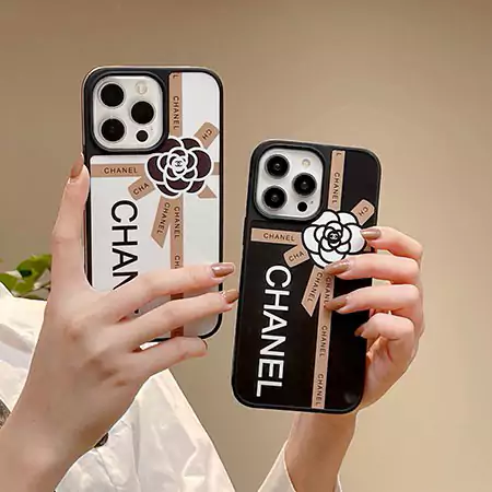 chanel white and black floral pattern iphone case