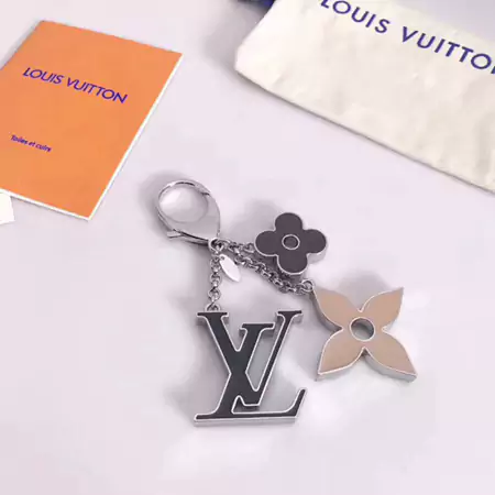Louis Vuitton tag keychain