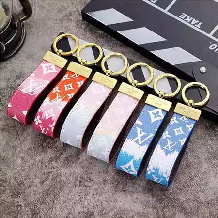 Louis Vuitton color - printed keychain