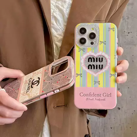 chanel glitter monogram iphone case