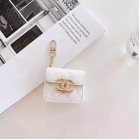 SEO 关键词
CHANEL - inspired quilted AirPods case