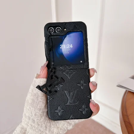 Magnetic phone case