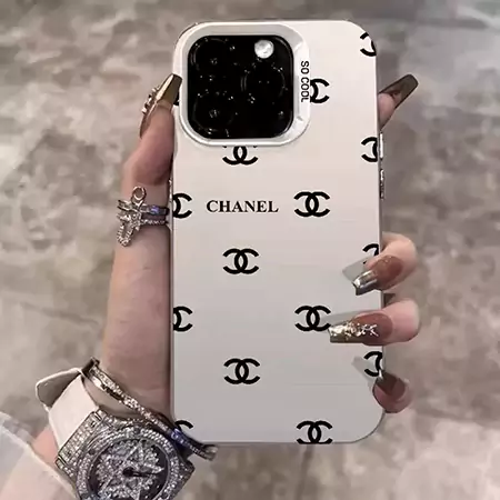 chanel monogram iphone case
