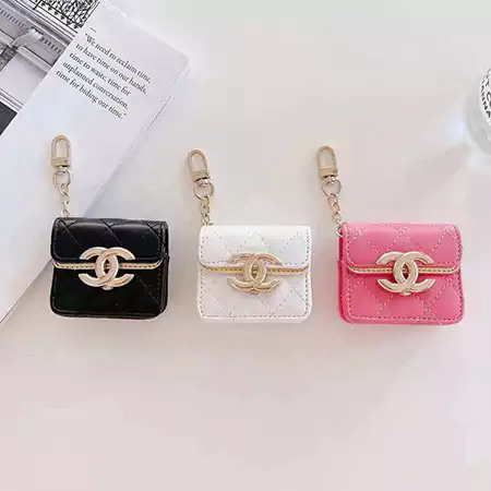 SEO 关键词
CHANEL - inspired quilted AirPods case