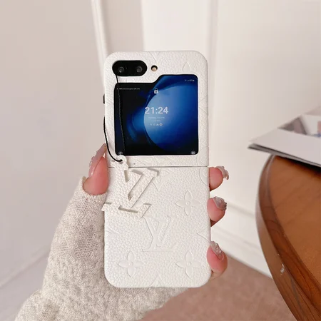 Magnetic phone case