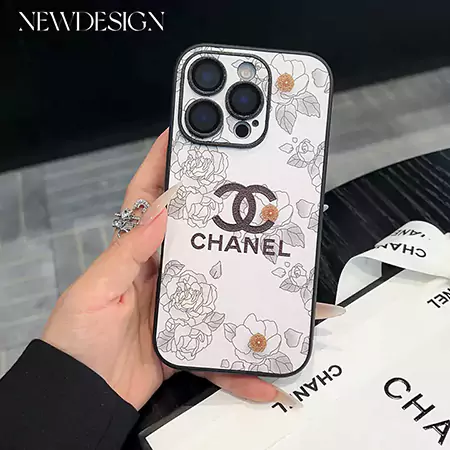 chanel patterned iphone case
