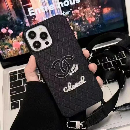 chanel black white crossbody iphone 16/16pro/pro max case