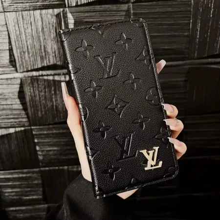 Louis Vuitton pebble grain phone case