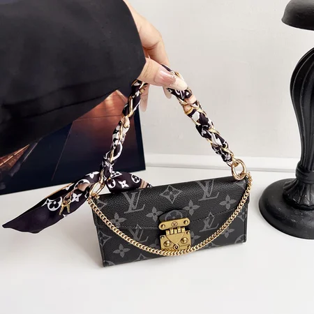 louis vuitton gucci courier pouch silk scarf chain iphone 17/17pro/pro max case