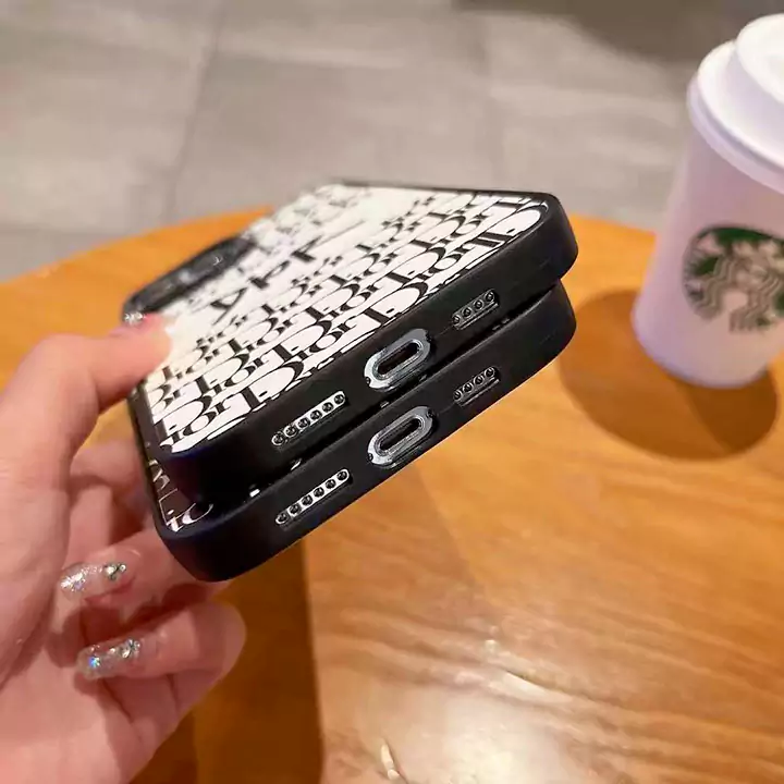 Make a bold fashion statement with the DIOR Leather Full-Logo Monogram Case