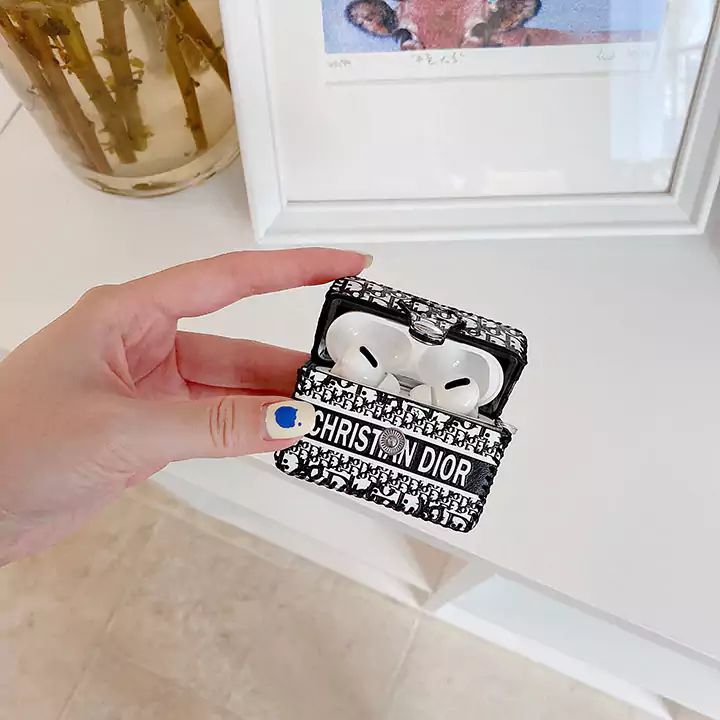  Dior AirPods Pro case
