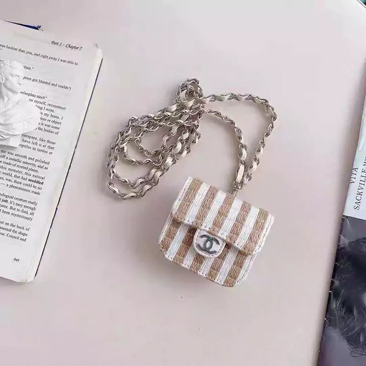  CHANEL AirPods 1/2 case
