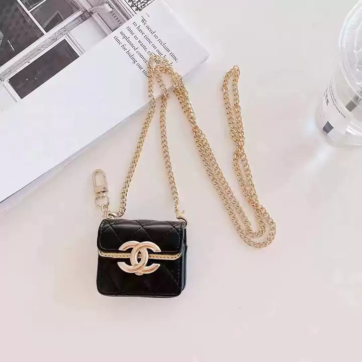  CHANEL AirPods Pro 2 case