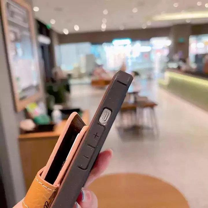  mcm iphone 16/16pro case