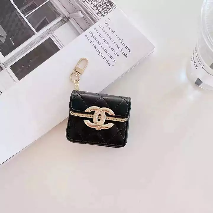 SEO 关键词
CHANEL - inspired quilted AirPods case