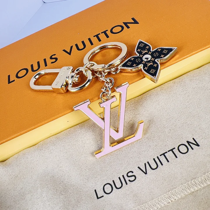  Louis Vuitton keychain