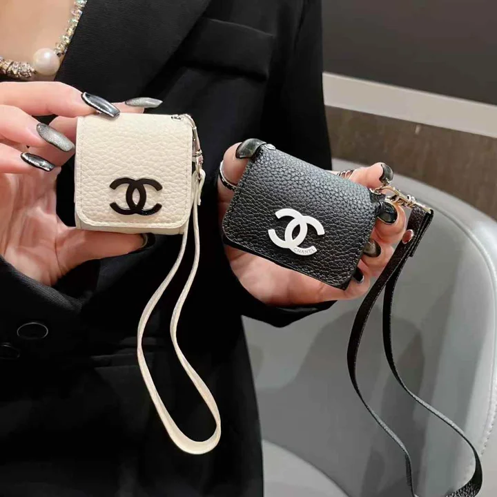  Chanel AirPods 4 case