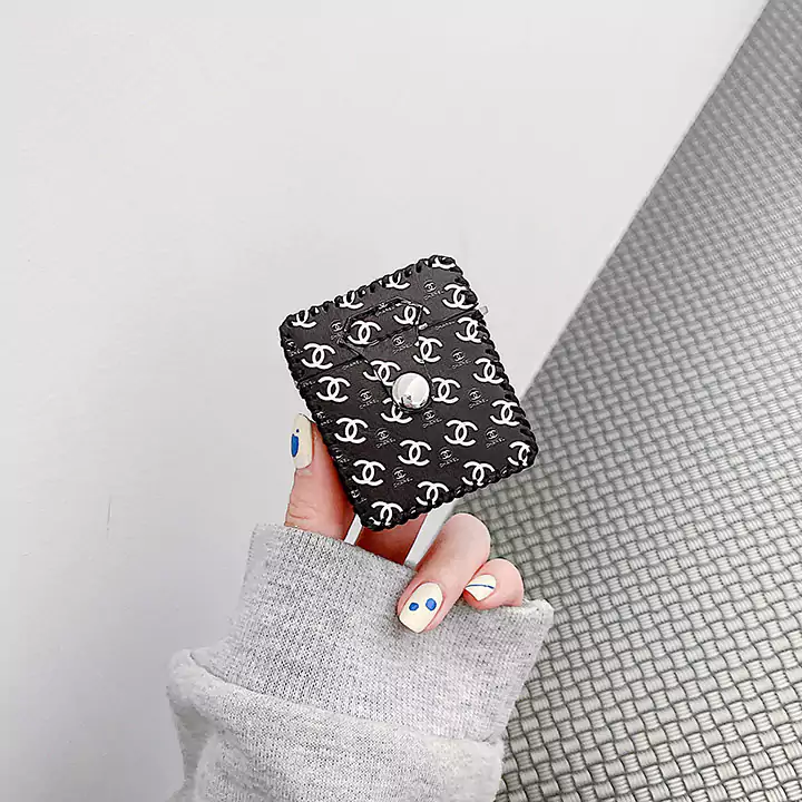  CHANEL AirPods 1/2 case