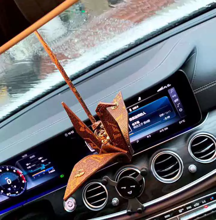 Louis Vuitton keychain