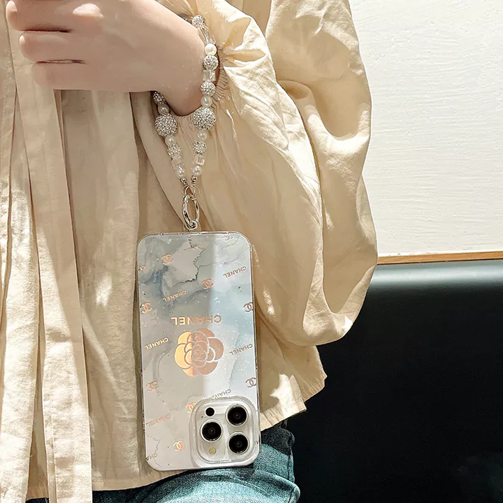  chanel pearl chain bracelet iphone case