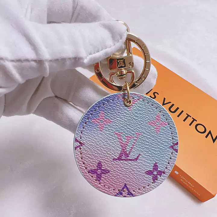  Louis Vuitton keychain