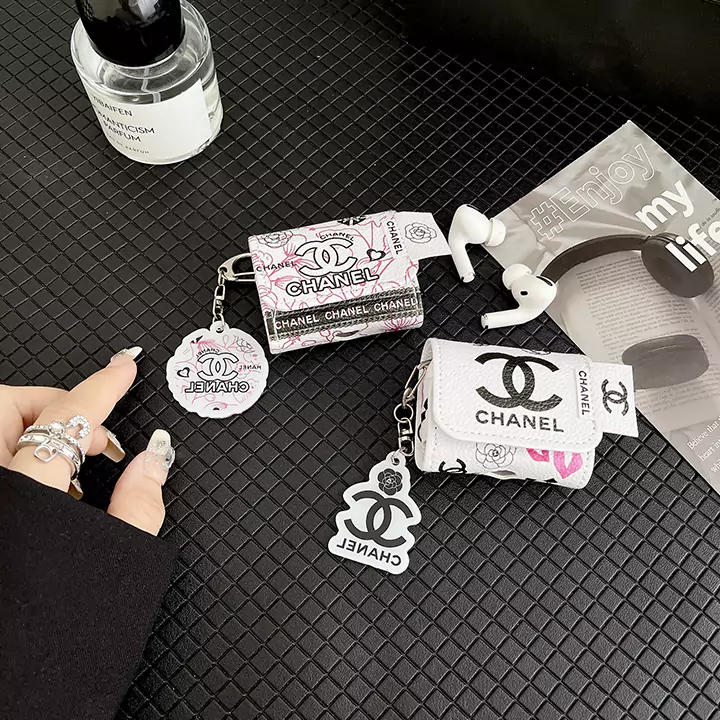  CHANEL AirPods Pro 2 case