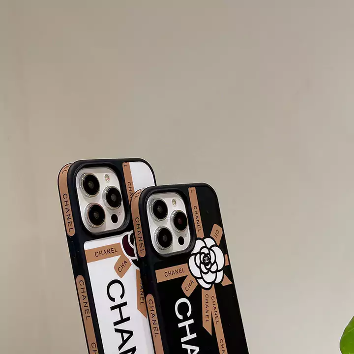 chanel white and black floral pattern iphone case