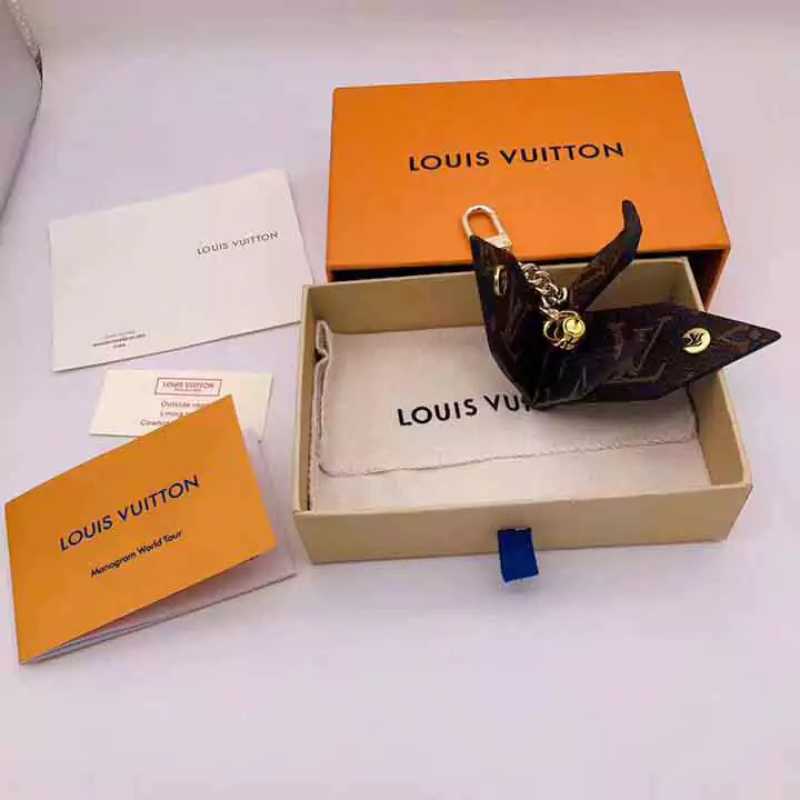  Louis Vuitton keychain