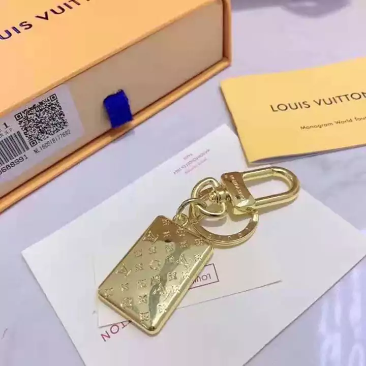  Louis Vuitton keychain