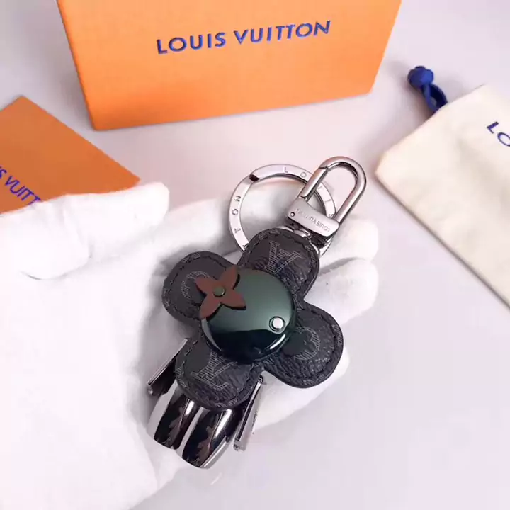  robot - shaped accessory