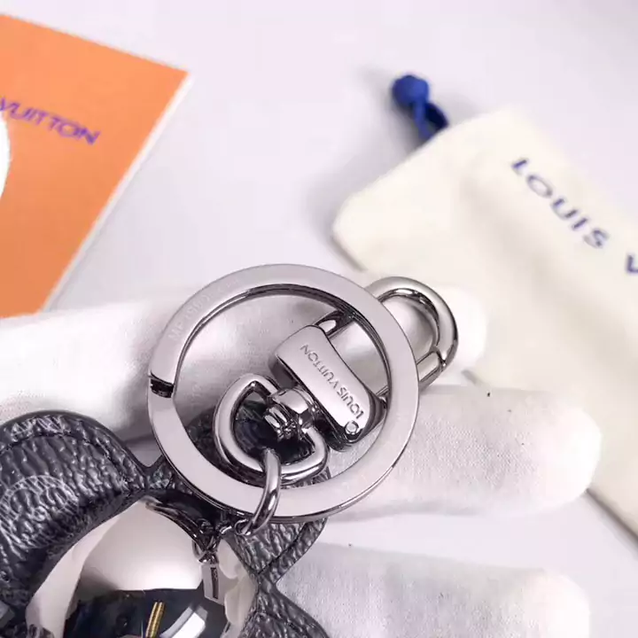  Louis Vuitton keychain