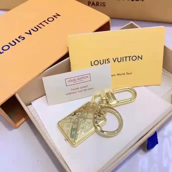 Louis Vuitton latest envelope bag keychain