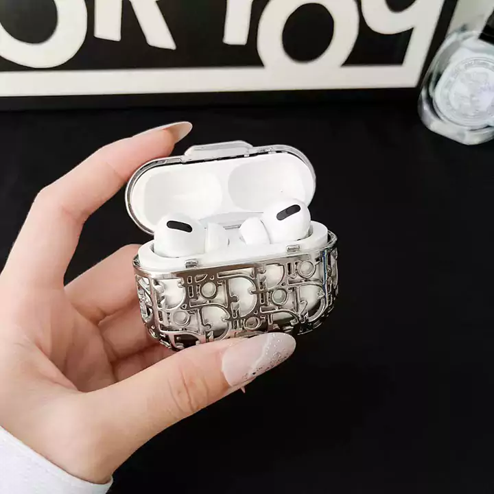  Dior AirPods Pro case