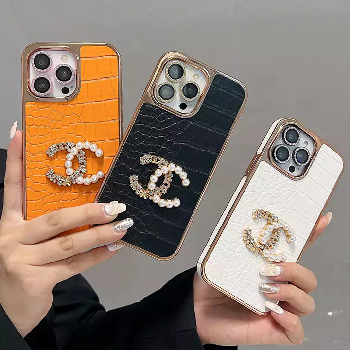 chanel pearl logo iphone case
