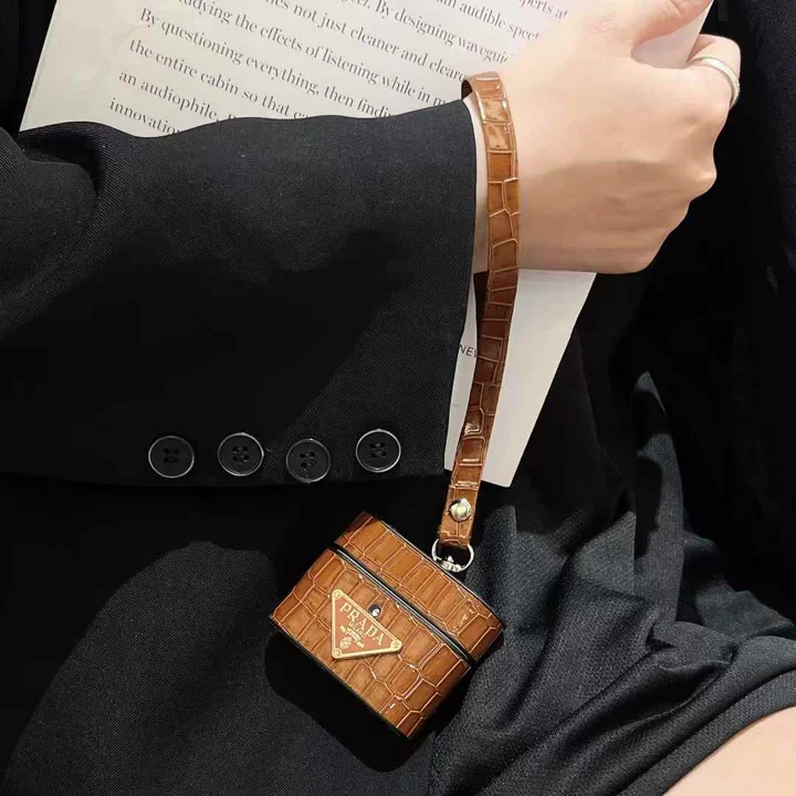  luxury - designed AirPods case