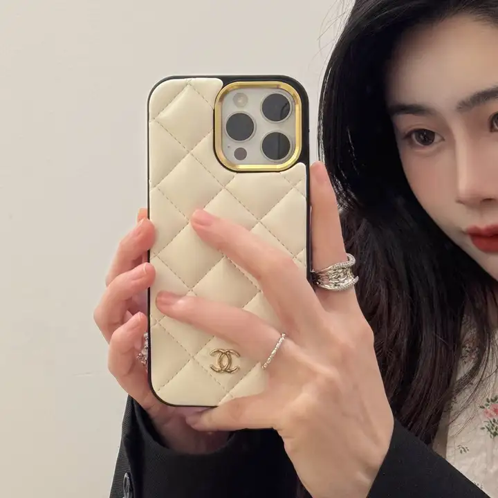  3d quilted chanel iphone 15/15pro case