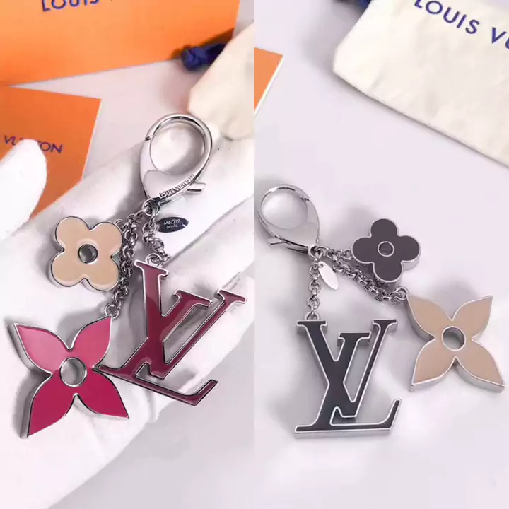 Louis Vuitton tag keychain