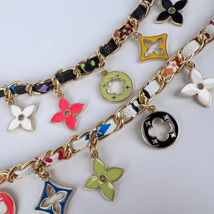 Louis Vuitton black - and - white tricolor short chain