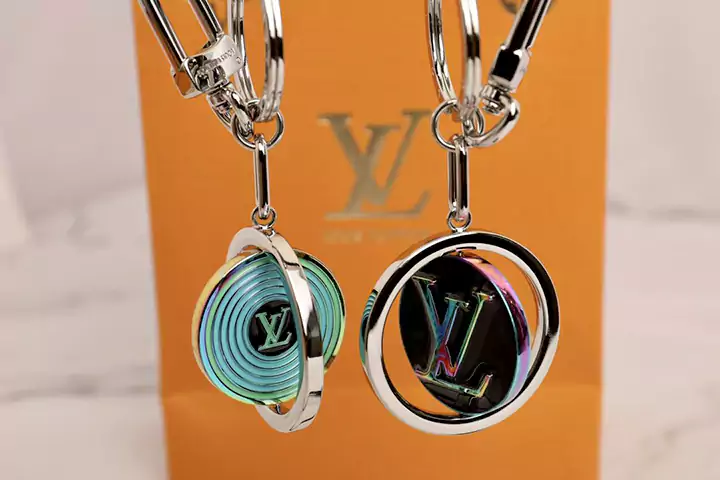  Louis Vuitton keychain