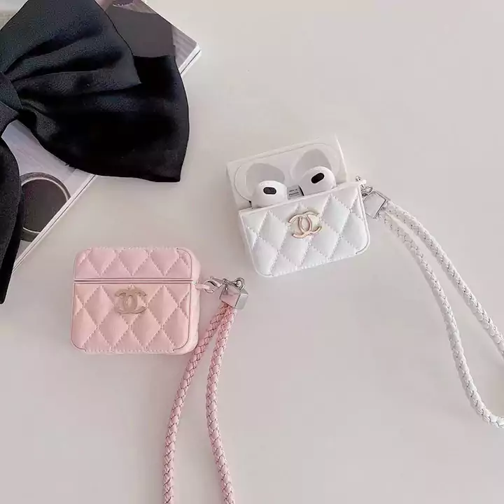  Chanel AirPods 4 case