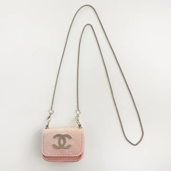  CHANEL AirPods Pro case