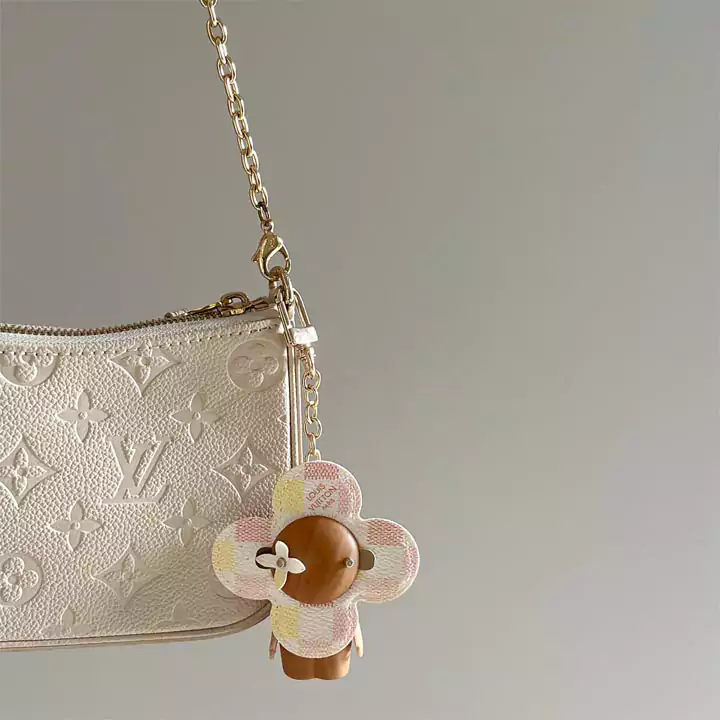  Louis Vuitton keychain