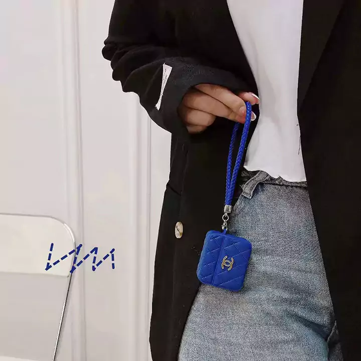  Chanel AirPods Pro case